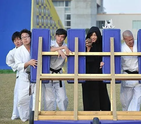 Хост-клуб Оранской школы (2012) в хорошем качестве через торрент Хост-клуб Оранской школы (2012) фильм в хорошем качестве через торрент