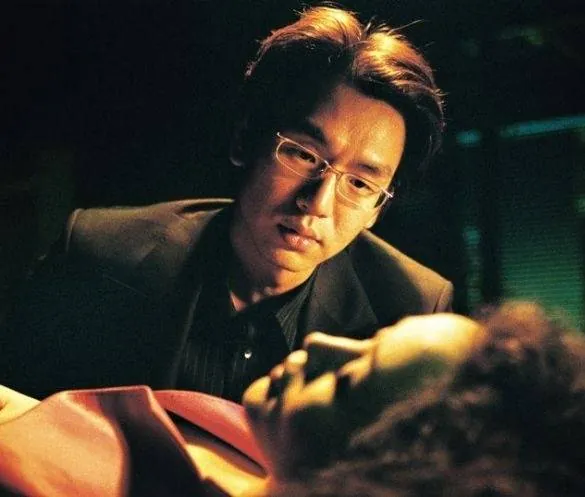 Красавица без лица (2004) через торрент скачать Красавица без лица (2004) фильм через торрент скачать