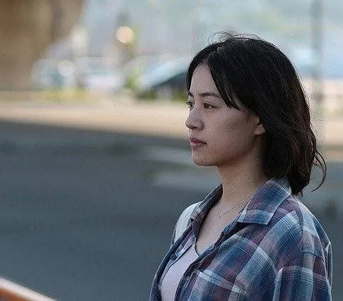 Твоя птица может петь (2018) через торрент бесплатно Твоя птица может петь (2018) фильм через торрент бесплатно