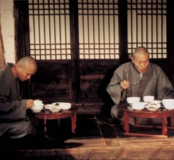 Маленький монах (2002) через торрент бесплатно Маленький монах (2002) фильм через торрент бесплатно