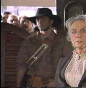 Под перекрестным огнем (2001) через торрент скачать Под перекрестным огнем (2001) фильм через торрент скачать