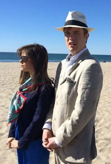 Почти королевская семья / Almost Royal (2014) cериал скачать через торрент в хорошем качестве