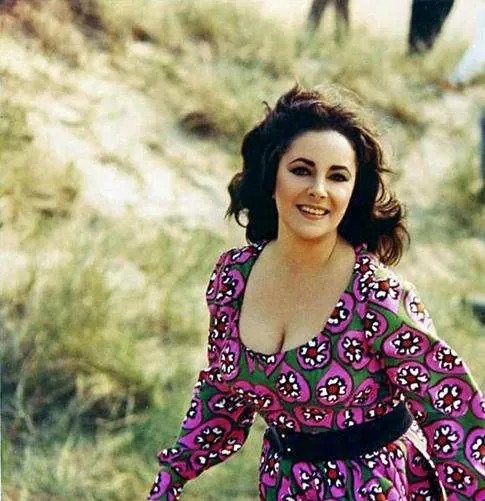 Тайная церемония (1968) через торрент бесплатно Тайная церемония (1968) фильм через торрент бесплатно