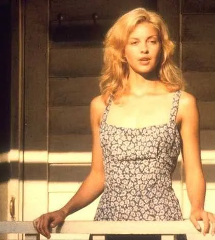 Темный полдень (1995) в хорошем качестве через торрент Темный полдень (1995) фильм в хорошем качестве через торрент