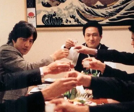 Необычный поворот (2004) в хорошем качестве через торрент Необычный поворот (2004) фильм в хорошем качестве через торрент