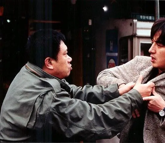 Необычный поворот (2004) через торрент бесплатно Необычный поворот (2004) фильм через торрент бесплатно