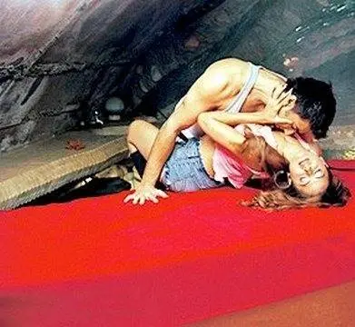 Гёрлфренд (2004) через торрент бесплатно Гёрлфренд (2004) фильм через торрент бесплатно