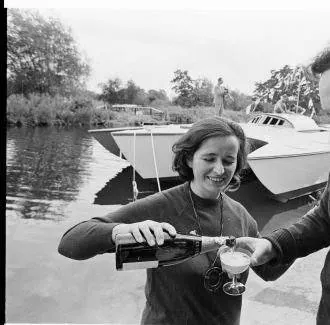 Глубокие воды (2006) через торрент скачать Глубокие воды (2006) фильм через торрент скачать