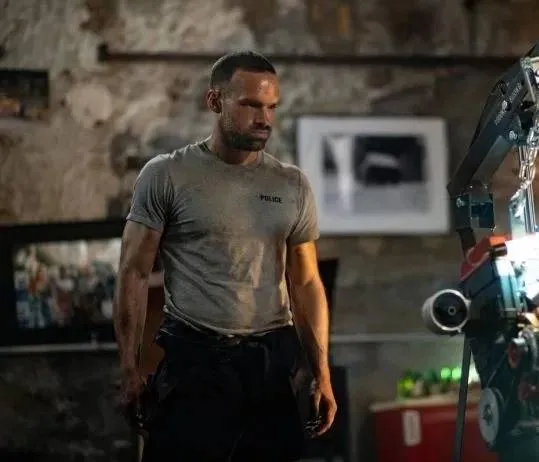 Потерянная пуля (2020) через торрент скачать Потерянная пуля (2020) фильм через торрент скачать