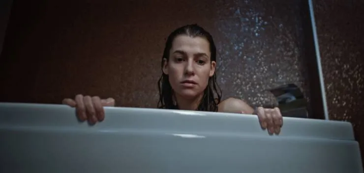 Под водой (2018) через торрент скачать Под водой (2018) фильм через торрент скачать