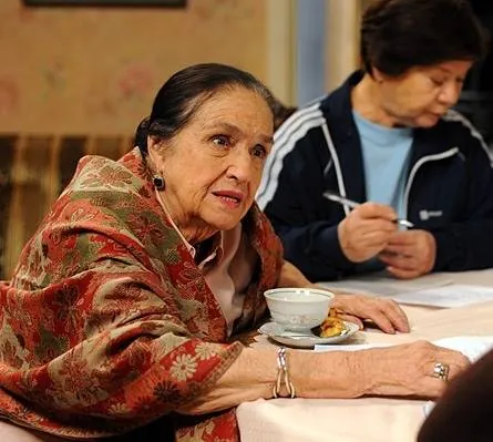 Дворик (2010) через торрент скачать Дворик (2010) сериал через торрент скачать