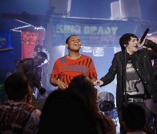 Два короля (2010) через торрент бесплатно Два короля (2010) сериал через торрент бесплатно