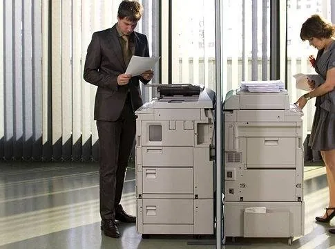 Секретарши (2009) через торрент бесплатно Секретарши (2009) сериал через торрент бесплатно