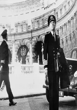 Потопить «Бисмарк» (1960) через торрент бесплатно Потопить «Бисмарк» (1960) фильм через торрент бесплатно