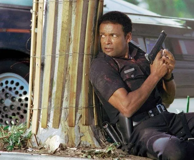 44 минуты: Бойня в северном Голливуде (2003) через торрент скачать 44 минуты: Бойня в северном Голливуде (2003) фильм через торрент скачать