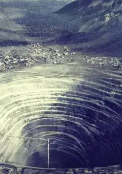 Белая стена / White Wall (2020) cериал скачать через торрент в хорошем качестве