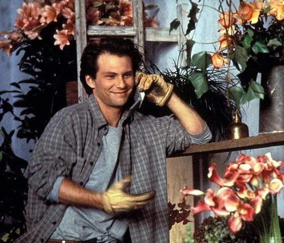 Постель из роз (1996) через торрент скачать Постель из роз (1996) фильм через торрент скачать