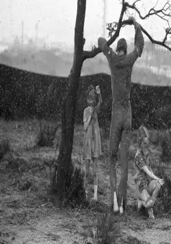 Поторопись, пока не вернулась жена (1975) через торрент скачать Поторопись, пока не вернулась жена (1975) фильм через торрент скачать