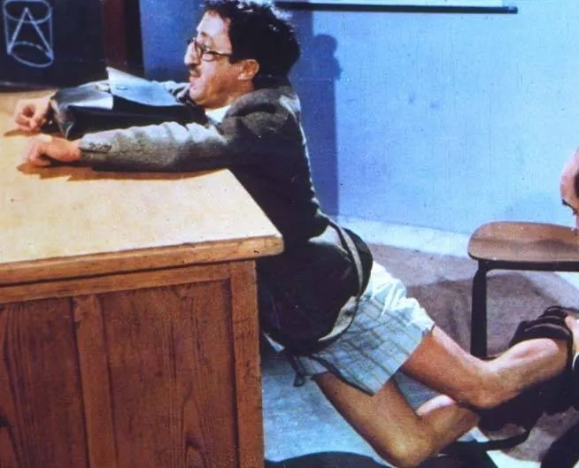 Учительница (1975) через торрент скачать Учительница (1975) фильм через торрент скачать