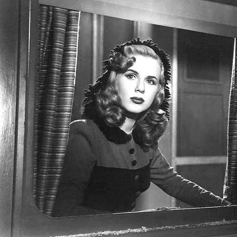 Леди в поезде (1945) через торрент скачать Леди в поезде (1945) фильм через торрент скачать