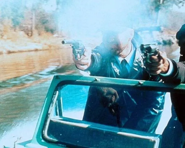 Акулы (1999) через торрент скачать Акулы (1999) фильм через торрент скачать