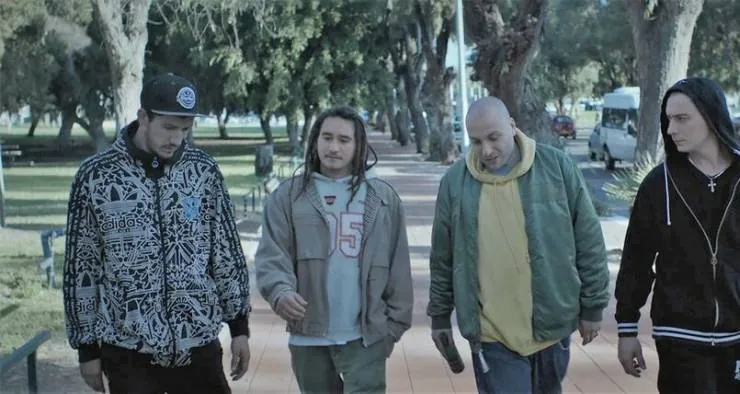 Здесь и сейчас (2018) через торрент скачать Здесь и сейчас (2018) фильм через торрент скачать