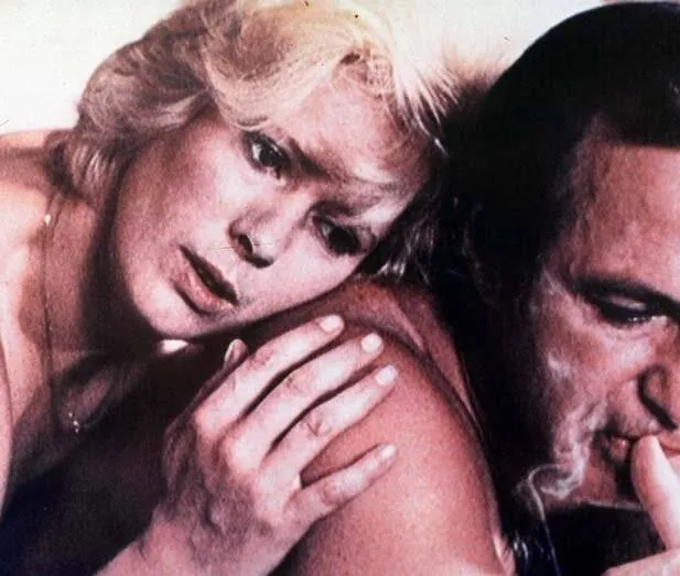 Девушка из Триеста (1982) через торрент скачать Девушка из Триеста (1982) фильм через торрент скачать