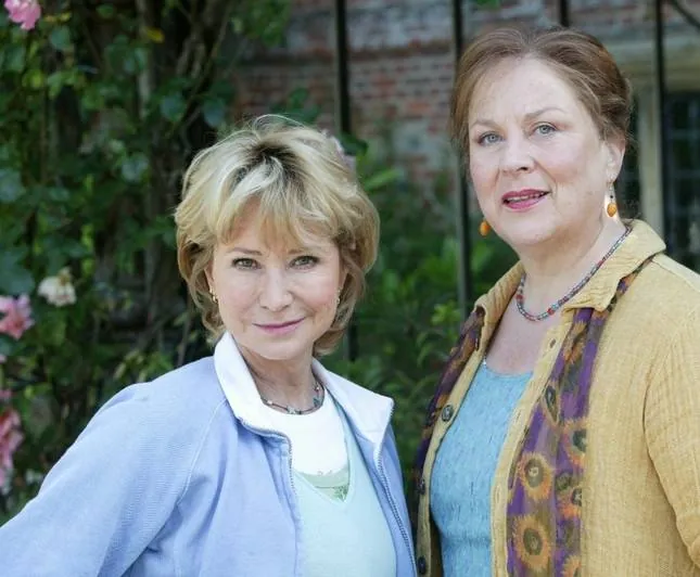 Розмари и Тайм (2003) через торрент скачать Розмари и Тайм (2003) сериал через торрент скачать