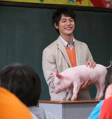 Класс, в котором был поросёнок (2008) через торрент скачать Класс, в котором был поросёнок (2008) фильм через торрент скачать