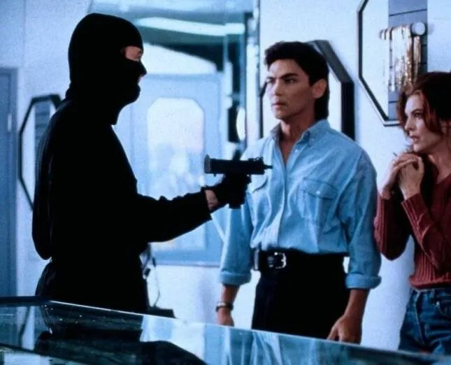 Огненное кольцо 2: Огонь и сталь (1993) через торрент скачать Огненное кольцо 2: Огонь и сталь (1993) фильм через торрент скачать