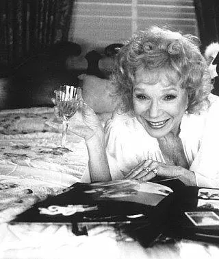 Вечерняя звезда (1996) через торрент скачать Вечерняя звезда (1996) фильм через торрент скачать