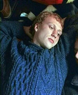 Спальни и прихожие (1998) в хорошем качестве через торрент Спальни и прихожие (1998) фильм в хорошем качестве через торрент