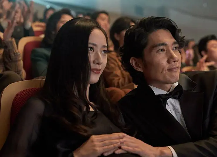 В паутине (2023) через торрент бесплатно В паутине (2023) фильм через торрент бесплатно