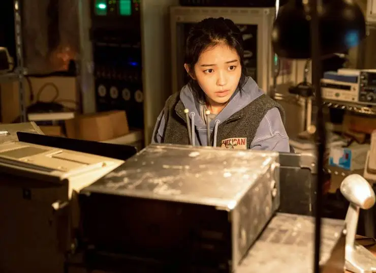 Луна (2023) через торрент бесплатно Луна (2023) фильм через торрент бесплатно