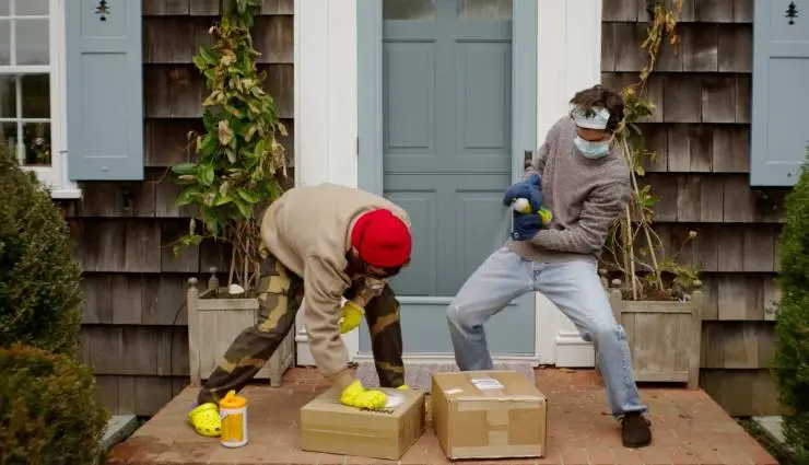 Кто позвал Чарли? (2022) через торрент скачать Кто позвал Чарли? (2022) фильм через торрент скачать