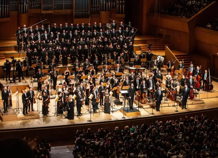 Курентзис: Бетховен Симфония № 9 (2022) через торрент скачать Курентзис: Бетховен Симфония № 9 (2022) фильм через торрент скачать