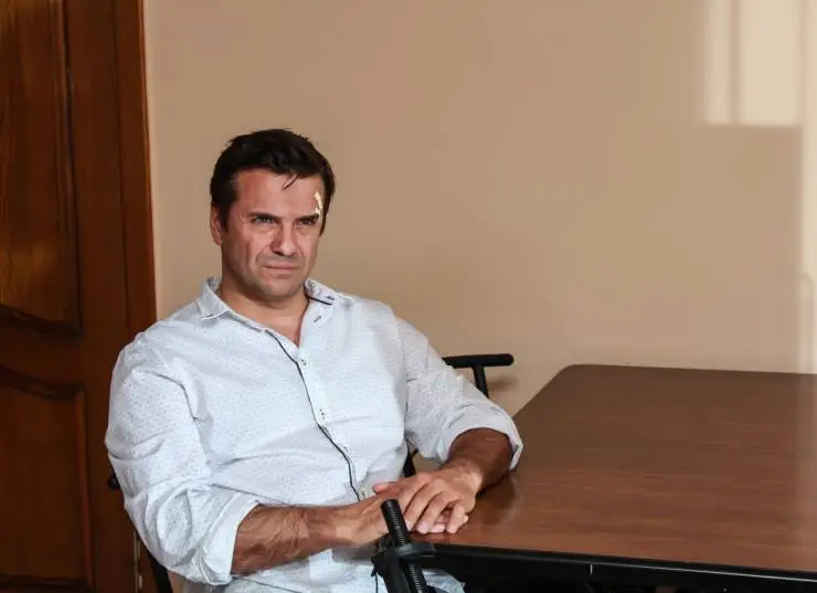 Под напряжением (2017) через торрент скачать Под напряжением (2017) сериал через торрент скачать