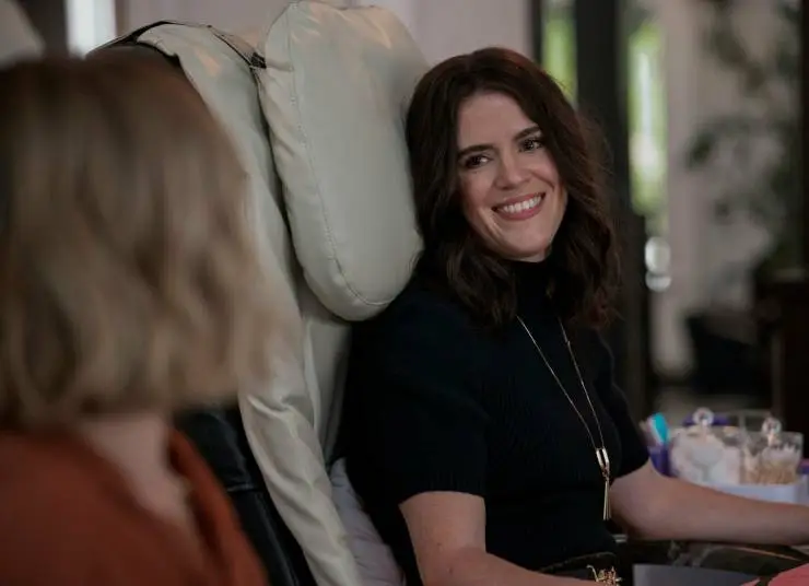 Женщина в доме напротив девушки в окне (2022) через торрент скачать Женщина в доме напротив девушки в окне (2022) сериал через торрент скачать