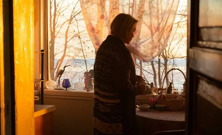 Фамильное гнездо (2023) через торрент скачать Фамильное гнездо (2023) сериал через торрент скачать