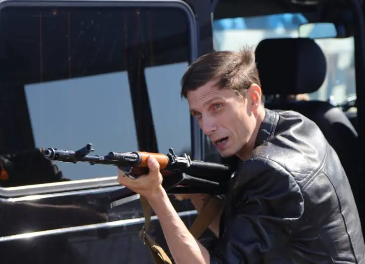 Под защитой (2022) в хорошем качестве через торрент Под защитой (2022) сериал в хорошем качестве через торрент