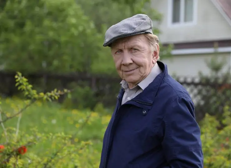 Кстати, о бабочках (2022) через торрент скачать Кстати, о бабочках (2022) сериал через торрент скачать