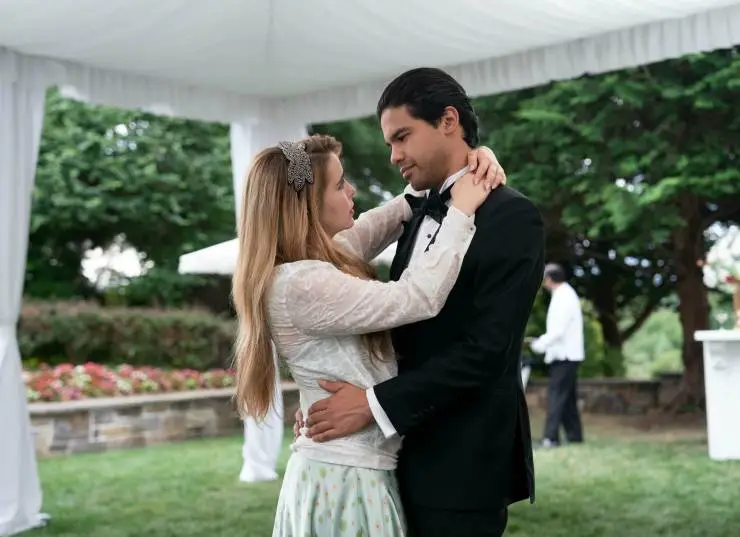 Тут наверху (2023) в хорошем качестве через торрент Тут наверху (2023) сериал в хорошем качестве через торрент