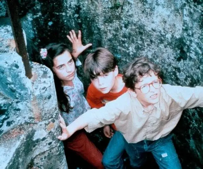 Секретная миссия (1993) через торрент скачать Секретная миссия (1993) сериал через торрент скачать