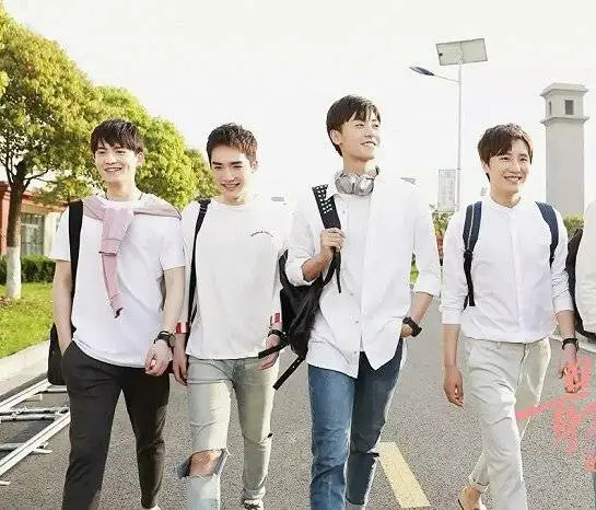 Юность (2018) через торрент скачать Юность (2018) сериал через торрент скачать