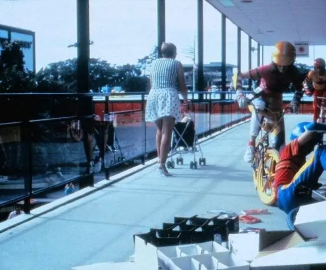 Бандиты на велосипедах (1983) в хорошем качестве через торрент Бандиты на велосипедах (1983) фильм в хорошем качестве через торрент