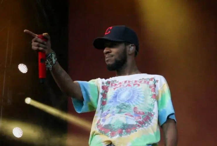 Мужчина по имени Скотт (2021) через торрент скачать Мужчина по имени Скотт (2021) фильм через торрент скачать