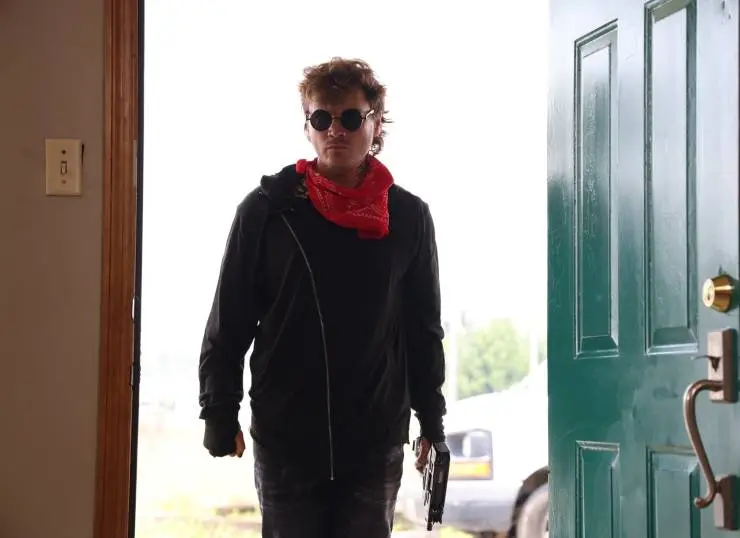 По следу хакера (2021) через торрент бесплатно По следу хакера (2021) фильм через торрент бесплатно