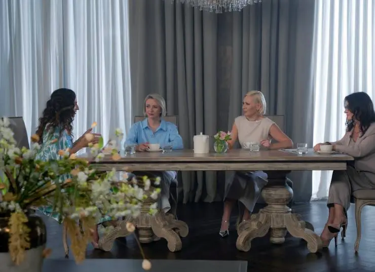 Клиника счастья. Реалити (2024) через торрент скачать Клиника счастья. Реалити (2024) сериал через торрент скачать