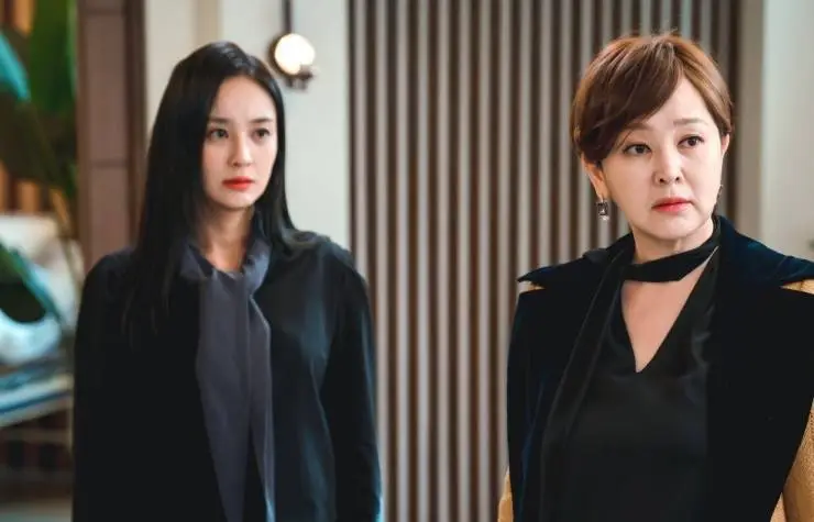 Тайный дом (2022) через торрент скачать Тайный дом (2022) сериал через торрент скачать