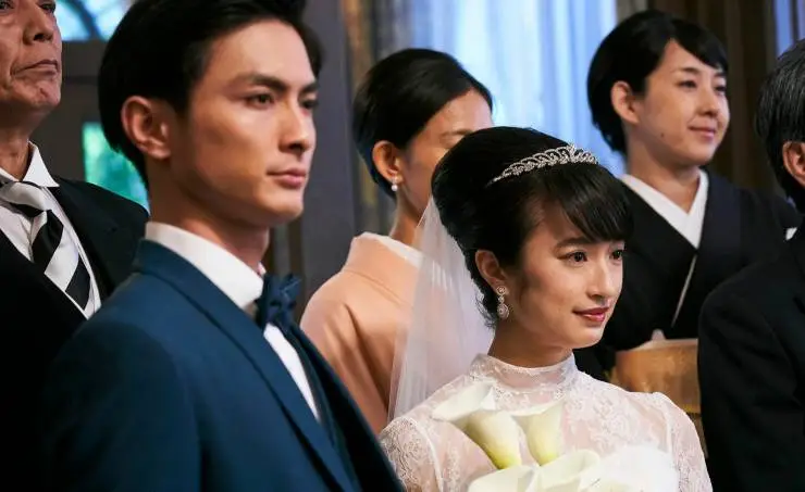 Аристократы (2021) через торрент бесплатно Аристократы (2021) фильм через торрент бесплатно